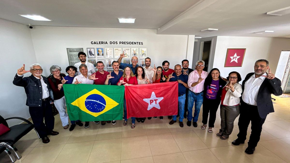 PT define Luis César Bueno como pré-candidato ao governo de Goiás